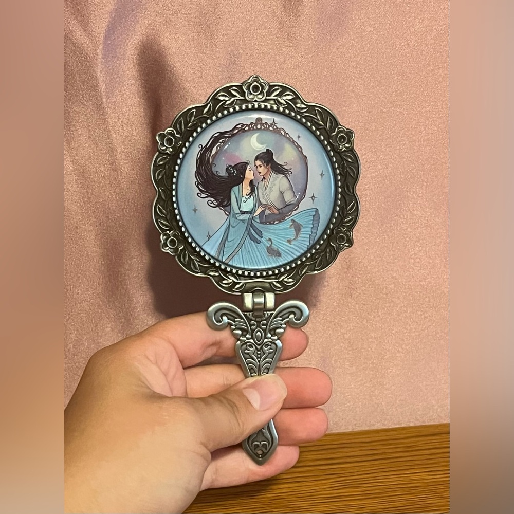 Fairyloot The Girl with no Reflection mirror NIB